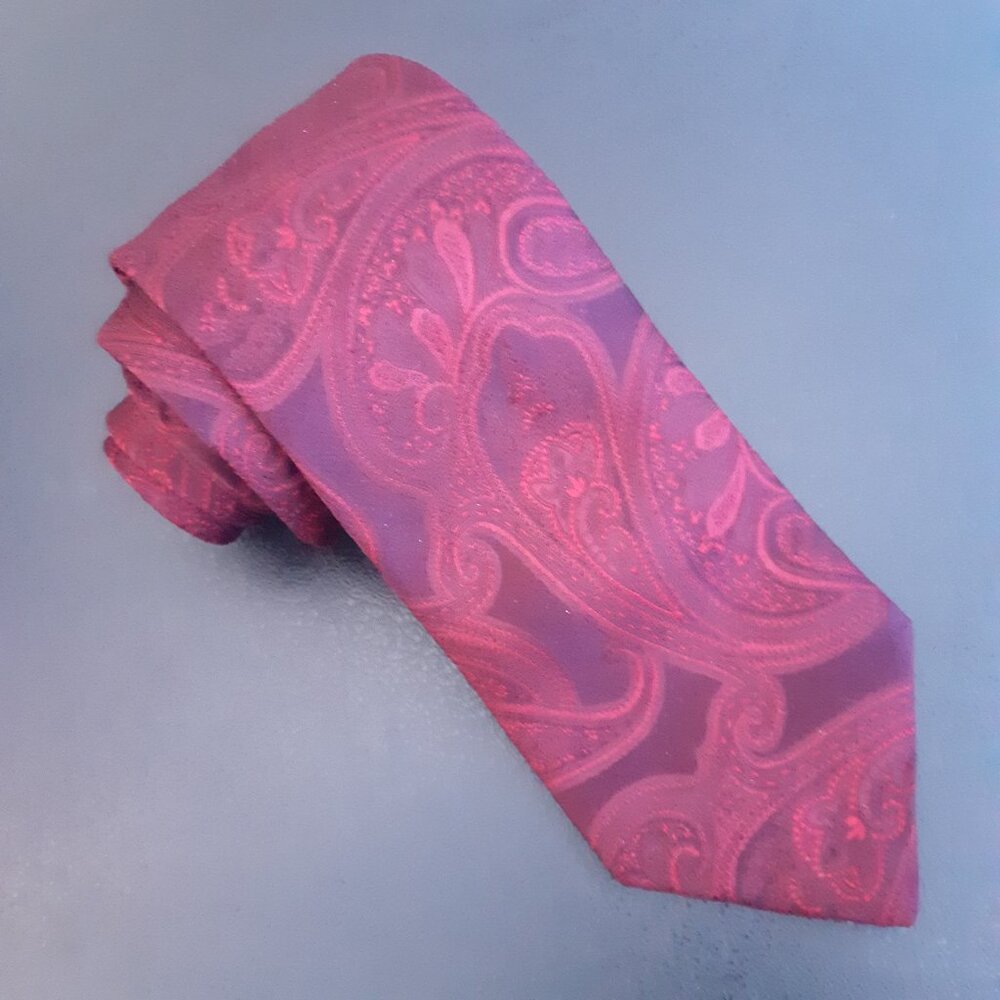 Hugo Boss Deep Red Paisley 100% Silk Tie